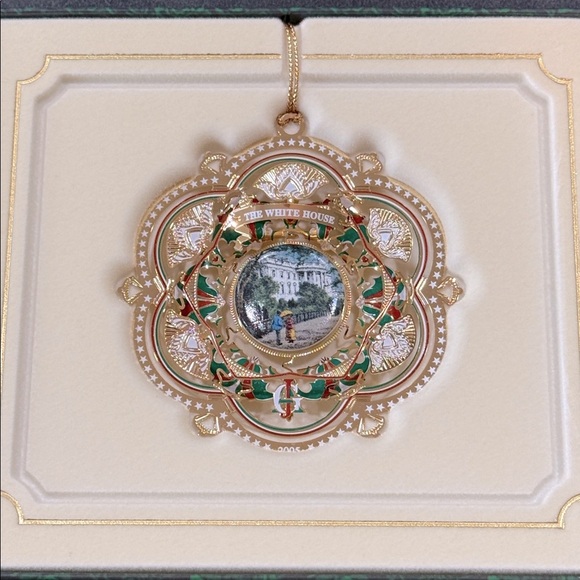 The White House Historical Association 2005 ornament - Picture 1 of 3